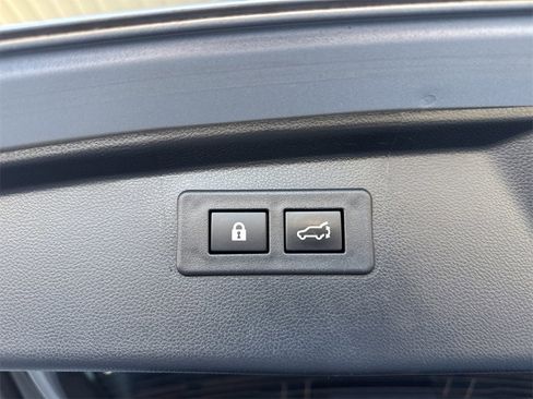 Used 2022 Subaru Outback Wilderness image 32