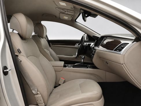 Used 2018 Genesis G80 3.8 RWD image 21