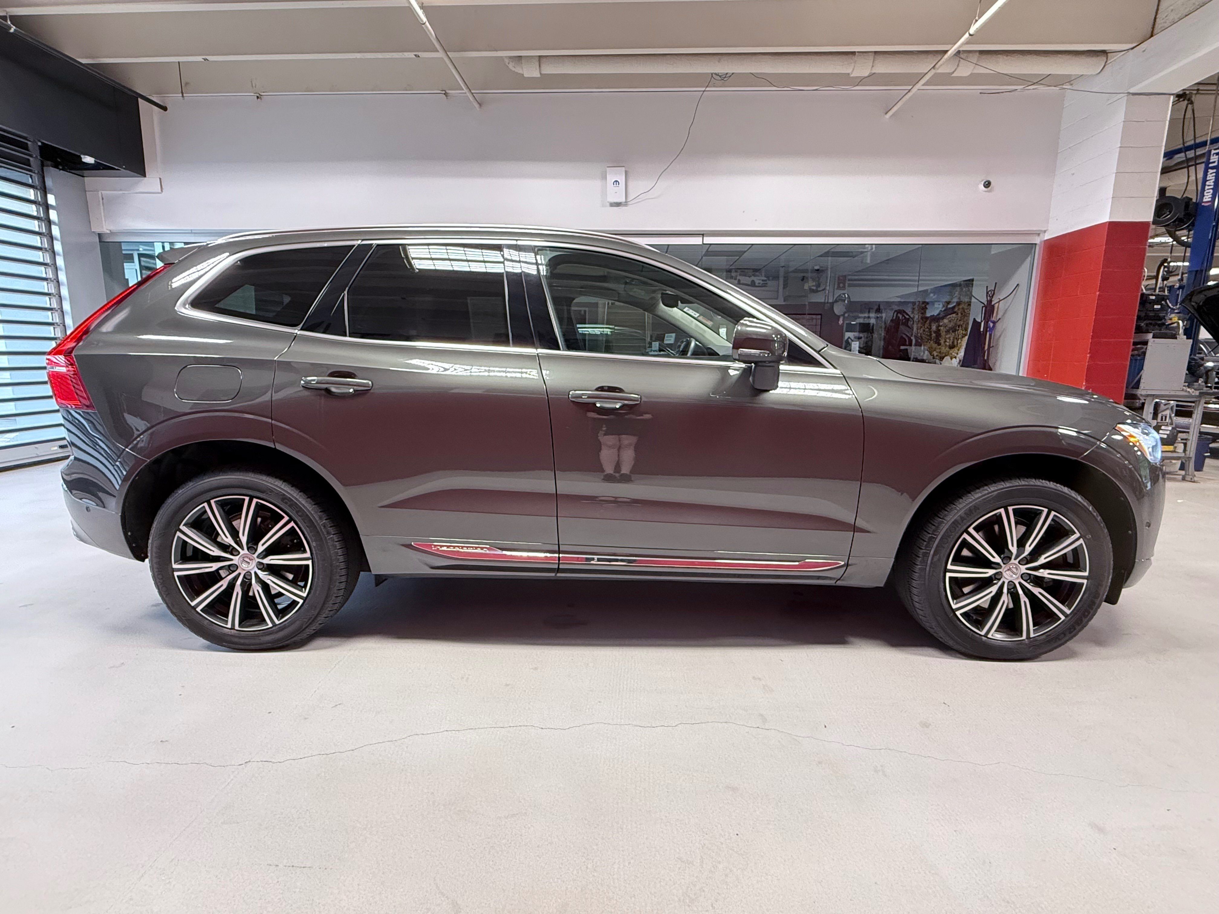 Used 2020 Volvo XC60 T8 Inscription AWD/4WD image 12