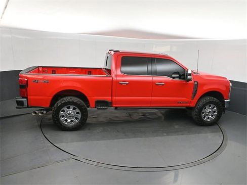Used 2024 Ford F250 Lariat w/ Chrome Package image 28