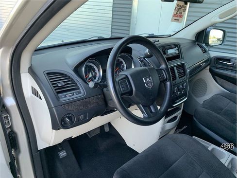 Used 2013 Dodge Grand Caravan SE FWD image 29