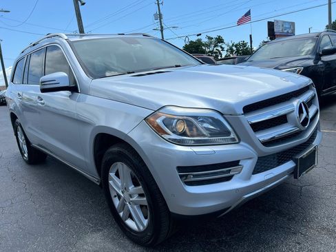 Used 2013 Mercedes-Benz GL 450 4MATIC image 4