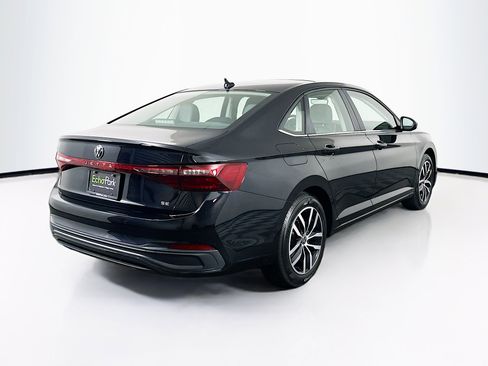 Used 2025 Volkswagen Jetta SE image 9