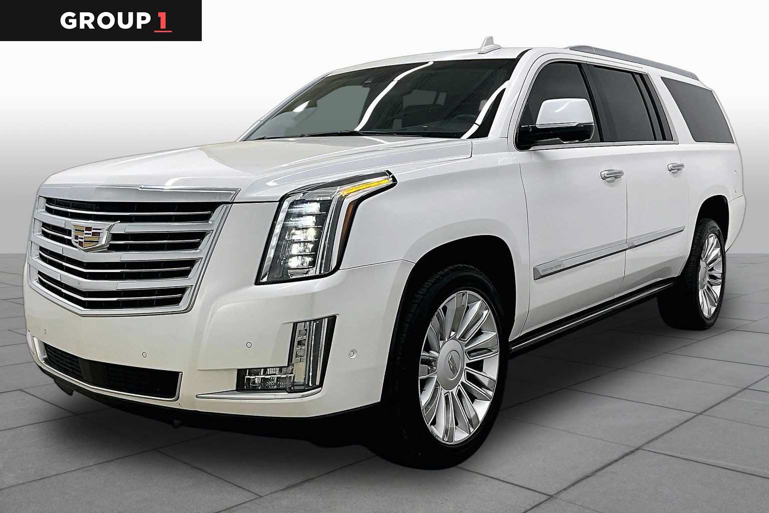 Used 2017 Cadillac Escalade ESV Platinum RWD image 1