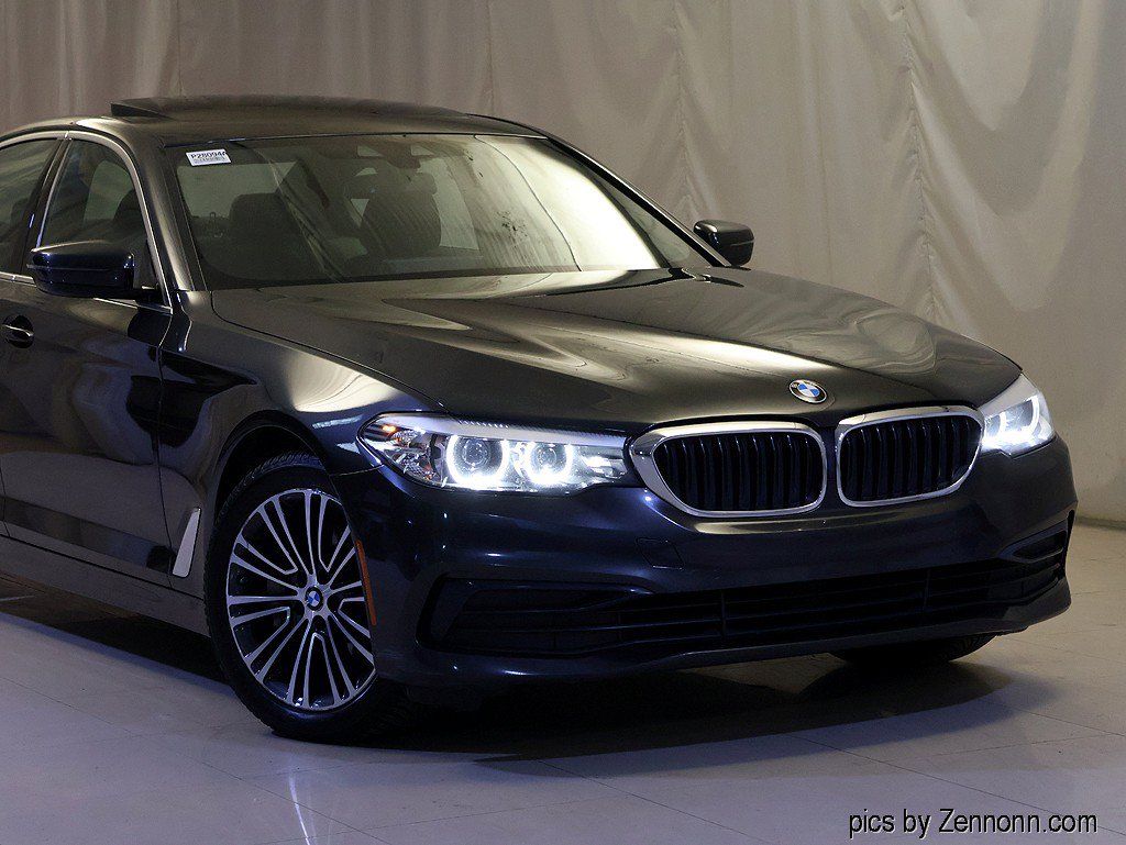 Certified 2019 BMW 530i xDrive w/ Convenience Package AWD/4WD image 2