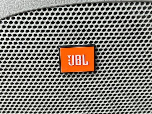 Used 2013 Toyota Highlander Limited image 18