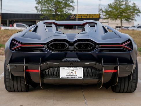 Used 2025 Lamborghini Revuelto image 12