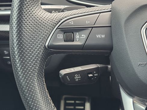 Used 2022 Audi SQ5 Premium Plus w/ Premium Plus Package image 28