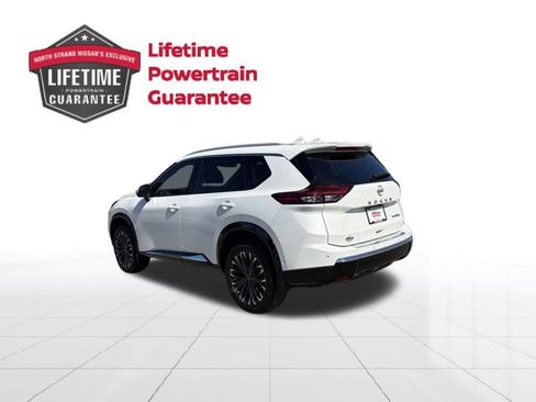Certified 2025 Nissan Rogue Platinum w/ Tech Package FWD image 3