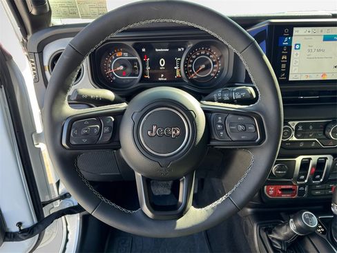 Certified 2025 Jeep Wrangler Willys image 14