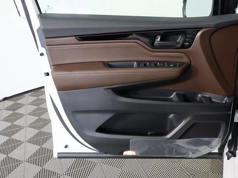 New 2026 Honda Odyssey Touring image 8