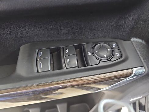 Certified 2021 Chevrolet Silverado 1500 LT Trail Boss w/ Convenience Package II image 32