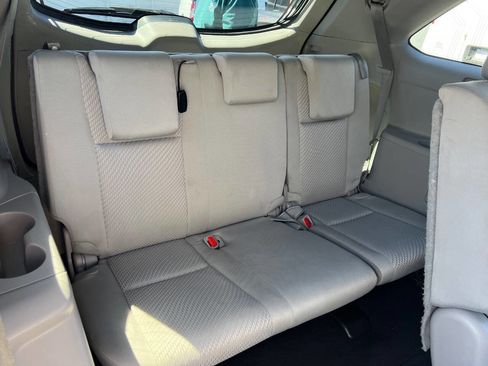 Used 2019 Toyota Highlander LE image 13