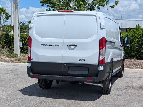 New 2026 Ford Transit 250 Low Roof RWD image 5