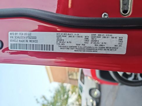 Certified 2023 Jeep Compass Limited image 34