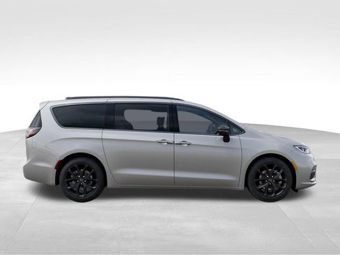 New 2026 Chrysler Pacifica Limited w/ S Appearance Package AWD/4WD image 21
