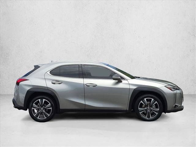 Used 2019 Lexus UX 200 w/ Accessory Package FWD image 5