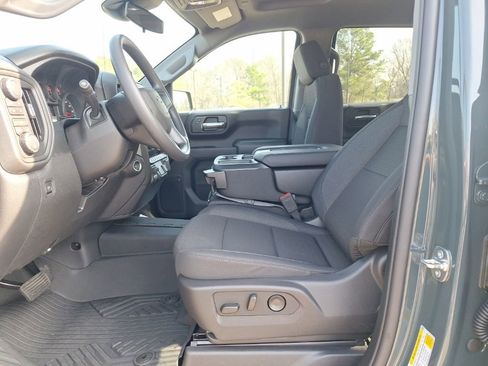 New 2026 Chevrolet Silverado 1500 Custom Trail Boss w/ Turbomax Blackout Package image 9