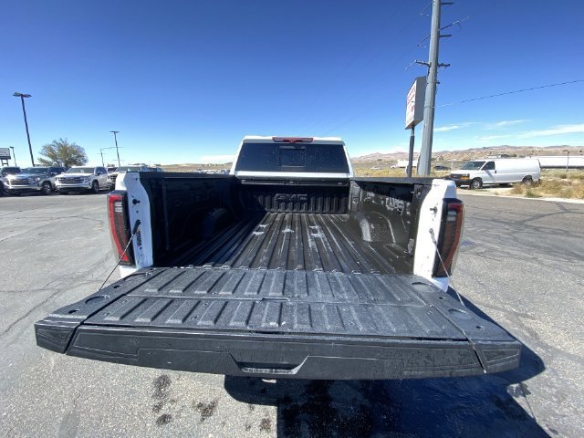 Certified 2025 GMC Sierra 3500 AT4 w/ AT4 Premium Plus Package AWD/4WD image 12