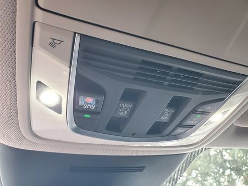 Used 2025 Acura MDX w/ Technology Package FWD image 34