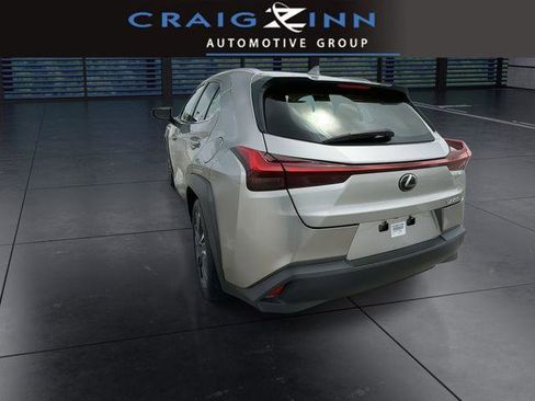 Certified 2021 Lexus UX 200 w/ Accessory Package (Z1) image 6