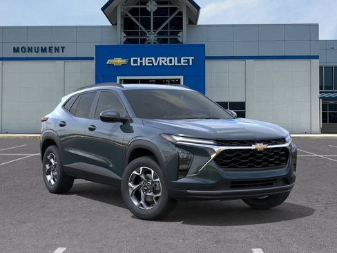 New 2026 Chevrolet Trax LT w/ LT Convenience Package FWD image 7