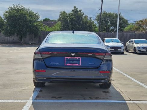 Used 2025 Honda Accord EX-L image 8