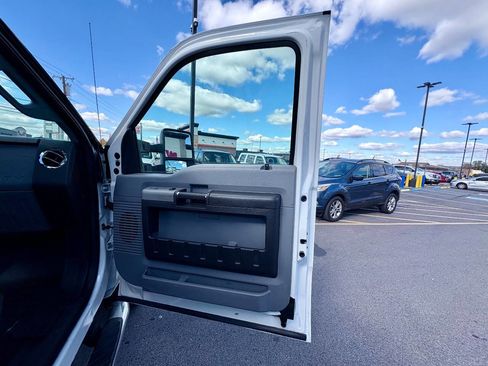 Used 2013 Ford F250 XLT w/ XLT Value Pkg image 34