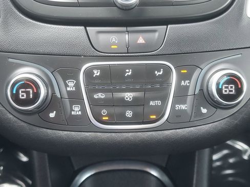 Used 2025 Chevrolet Malibu LT FWD image 21