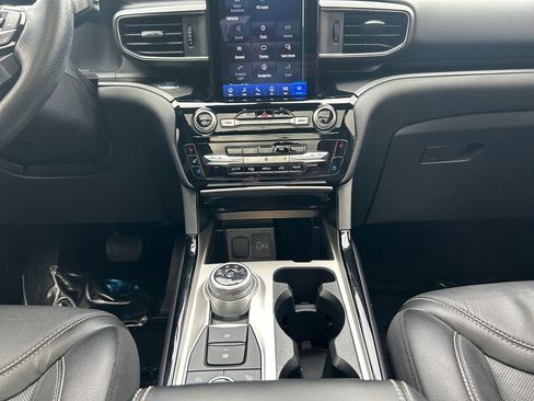 Used 2022 Ford Explorer ST w/ Equipment Group 401A AWD/4WD image 12