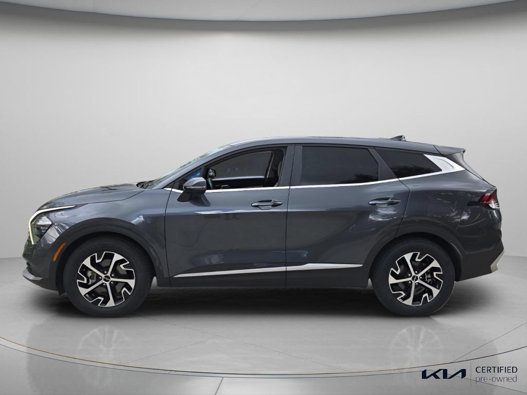 Certified 2023 Kia Sportage EX FWD image 3