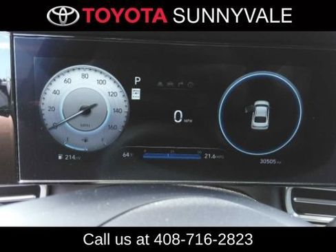 Used 2024 Hyundai Elantra Limited FWD image 3
