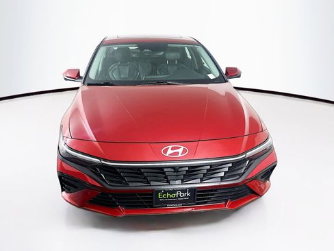 Used 2024 Hyundai Elantra Limited image 2