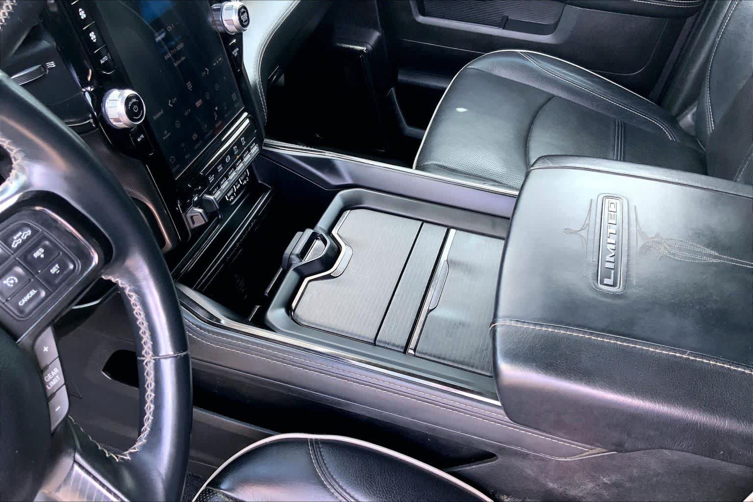 Used 2022 RAM 3500 Limited AWD/4WD image 17