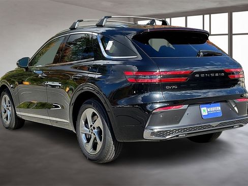 New 2026 Genesis GV70 2.5T Select image 3