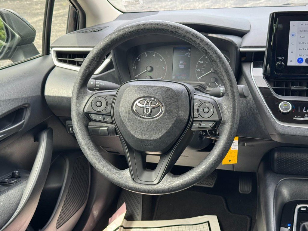 Used 2025 Toyota Corolla LE FWD image 18
