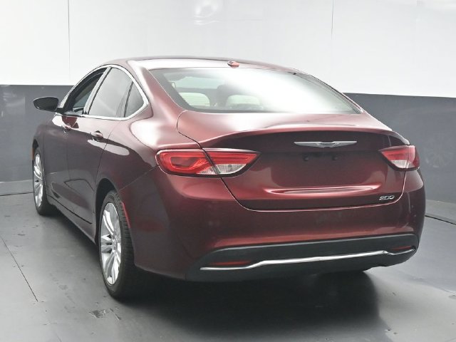 Used 2016 Chrysler 200 Limited w/ Convenience Group FWD image 6