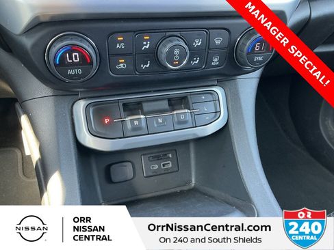 Used 2022 GMC Acadia SLE w/ Driver Convenience Package image 23