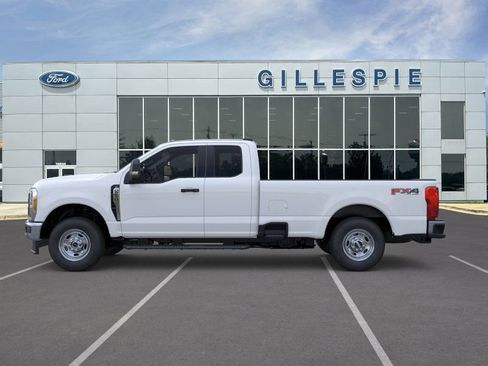 New 2026 Ford F250 XL w/ FX4 Off-Road Package image 3