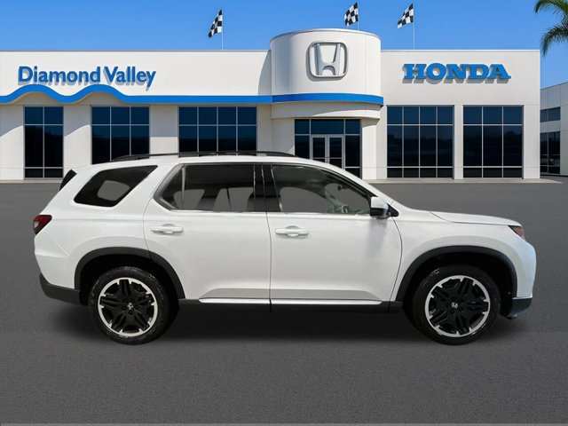 New 2026 Honda Pilot Touring image 2