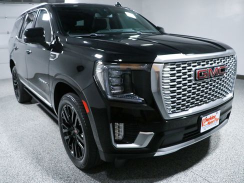 Used 2023 GMC Yukon Denali AWD/4WD image 5