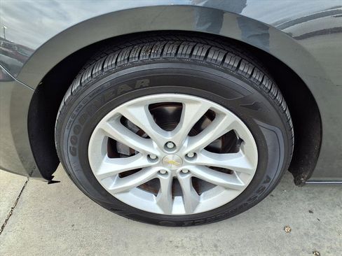 Used 2018 Chevrolet Malibu LT image 21