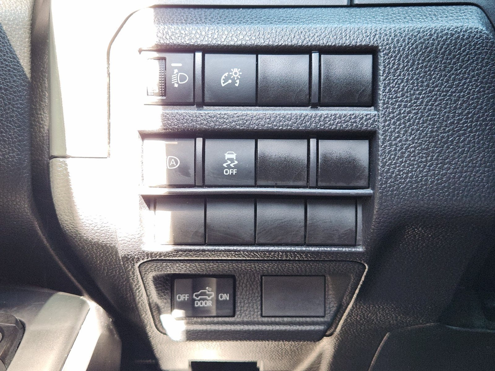 Used 2024 Toyota Tacoma SR AWD/4WD image 30