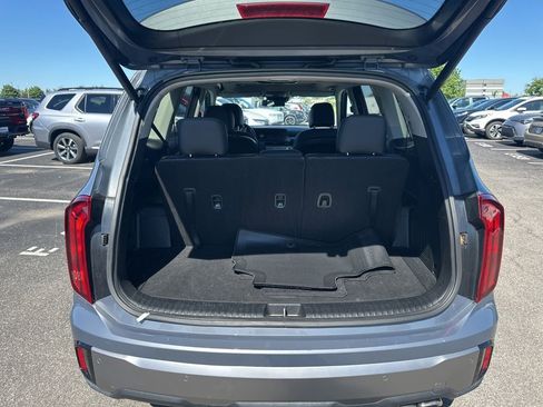 Used 2025 Kia Telluride S AWD/4WD image 9