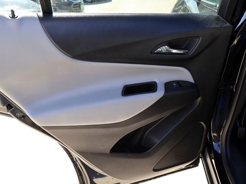 Used 2024 Chevrolet Equinox LS w/ LS Convenience Package image 11