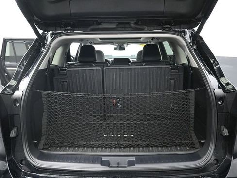 Used 2024 Toyota Highlander Platinum image 35