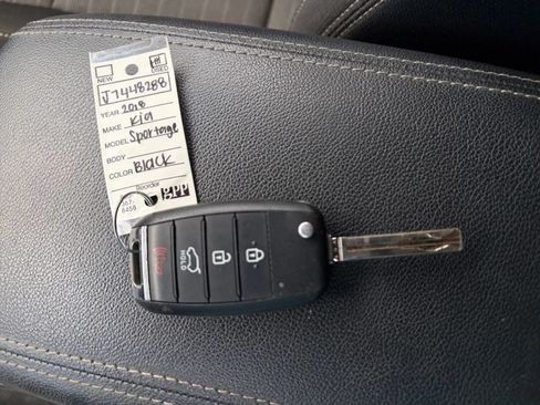 Used 2018 Kia Sportage LX FWD image 23