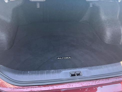 Used 2025 Nissan Altima 2.5 SV FWD image 4
