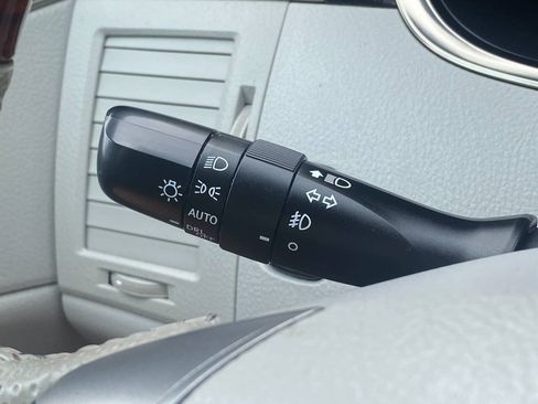 Used 2011 Toyota Avalon Limited FWD image 28