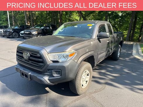 Used 2018 Toyota Tacoma SR AWD/4WD image 12